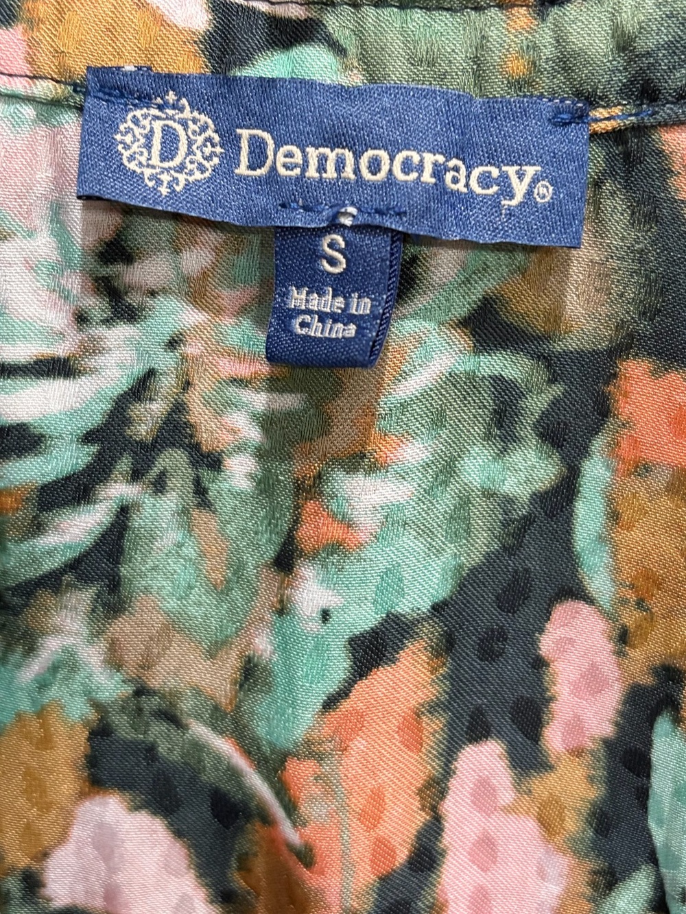 Democracy Floral Ruffle V-Neck Blouse S - Picture 8 of 14